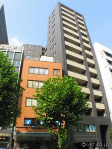 �O��