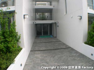 �G���g�����X�A�v���[�`