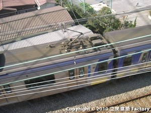 電車が走ります