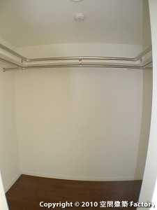601号室　室内写真　上階ウォークインクローゼット