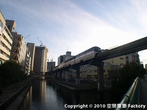 浜松町から羽田空港の間を走ります