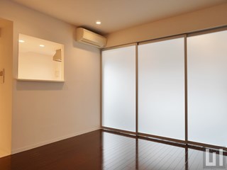 サービスルーム