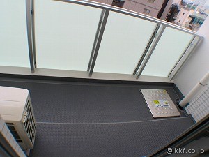 oRj[