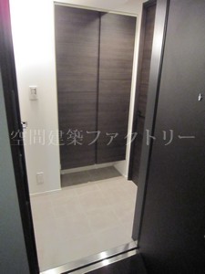 玄関より