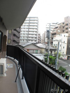 oRj[