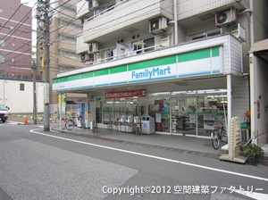 ファミリーマート