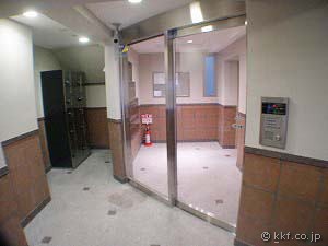 �G���g�����X�z�[��