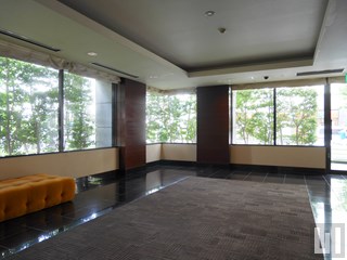 エントランスホール