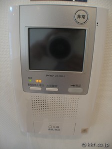 TV���j�^�[�t���C���^�[�z��