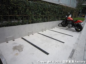 バイク置き場