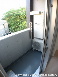 oRj[