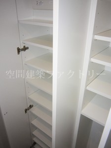 下足入れ
