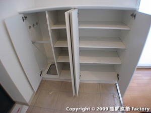 シューズボックス
