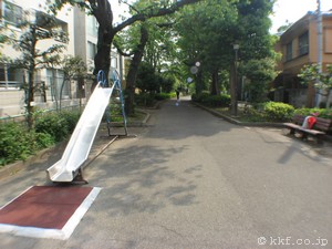 近くの公園