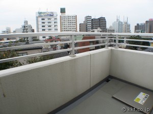 oRj[