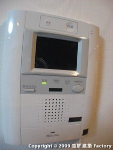TV���j�^�[�t���C���^�[�z��