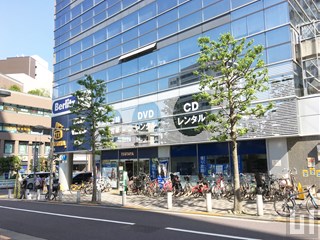 TSUTAYA